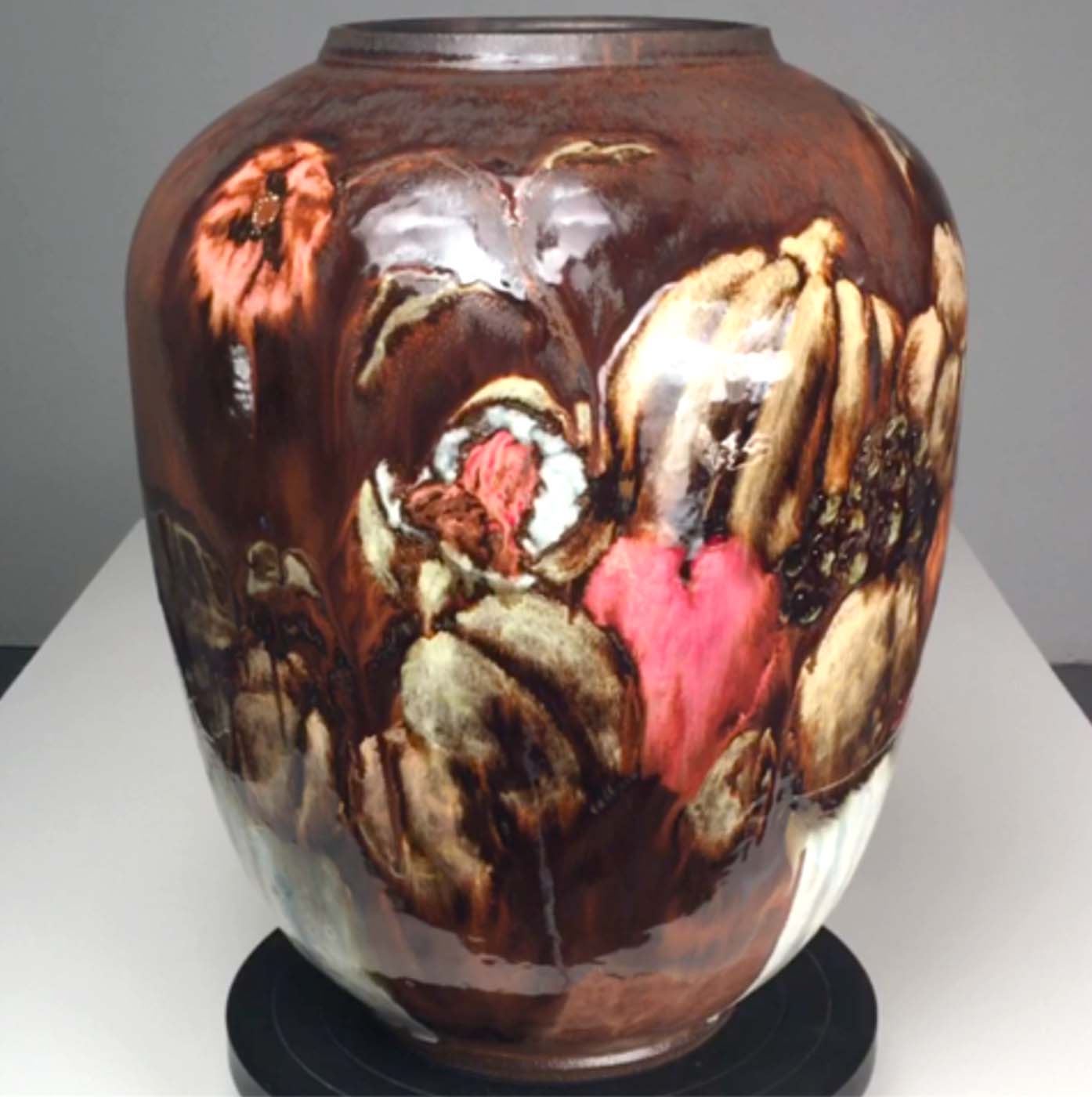 Vanitas Vase 5 Sculpture by artist Dirk Staschke